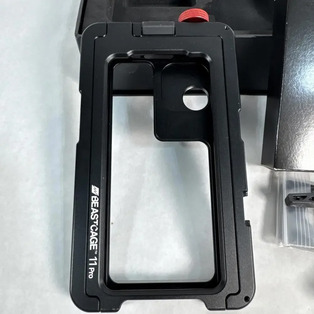 Beastcage for iPhone 11 Pro Cellphone Bracket New ShA